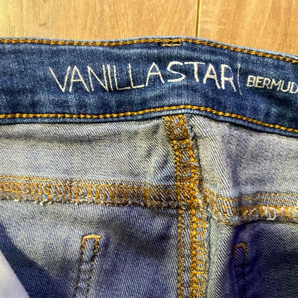 Vanilla Star Denim Shorts. In excellent condition. - Picture 3 of 3